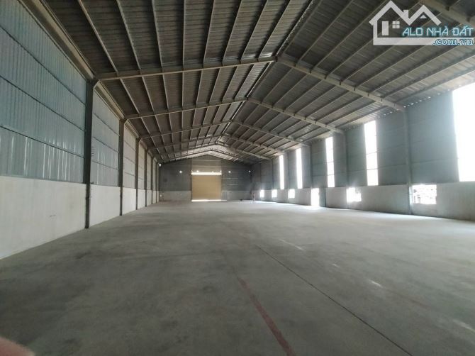 Cho thuê nhà xưởng 1200m2 đường xe công 40 feet tại phường Thạnh Xuân