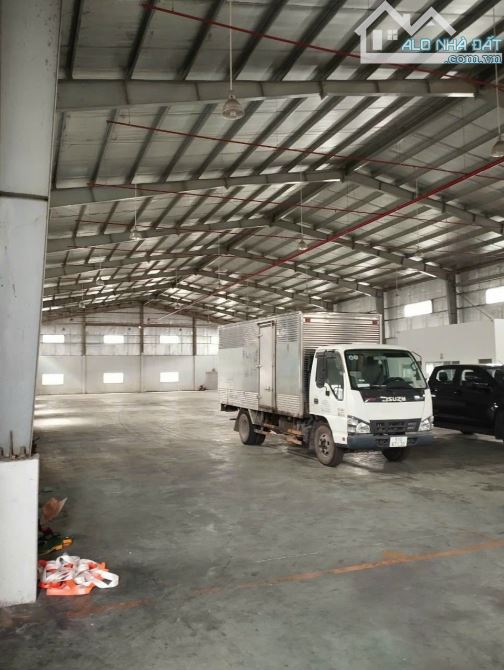 Cho thuê nhà xưởng 1000m2 Ngã Tư Ga, Thạnh Lộc, Quận 12