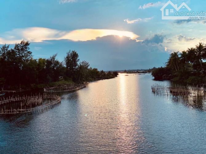 Sập hầm bán lô đất view sông giá rẻ nhất khu làng chài Cẩm An, Hội An