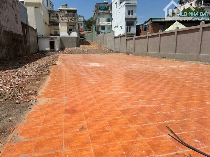 Cho THUÊ Mặt Bằng 1000m2 Đẹp Ngoài trời mới xây Mặt Tiền Kinh Doanh Đường Thành phố Biên H - 2