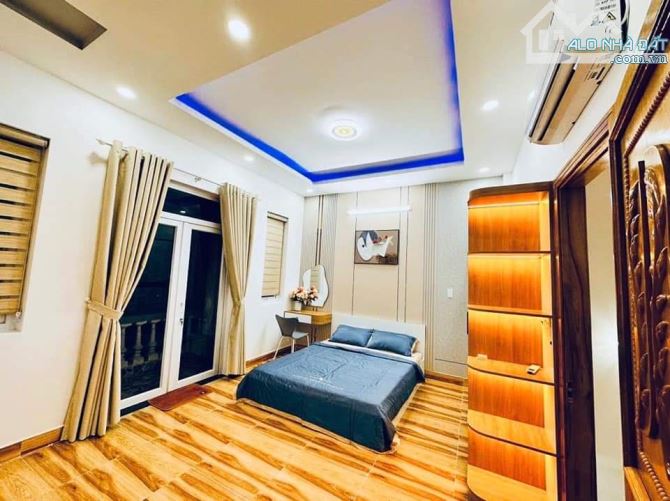 Bán nhà Mặt tiền Nguyễn Công Trứ, biển Mỹ Khê Sơn Trà Đà Nẵng. 130m2, 2 tầng . Giá 11.x tỷ - 2