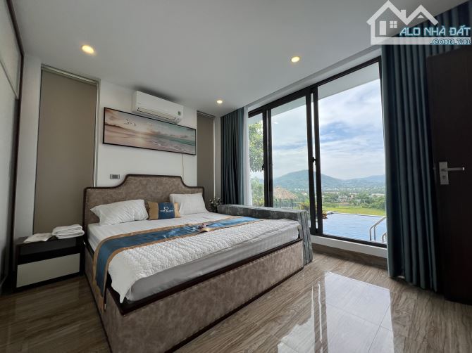 BÁN VILLAS 4 PN - CÓ BỂ BƠI RIÊNG - 300M2 CẢ NHÀ VƯỜN CỰC CHILL - SỔ ĐỎ CHÍNH CHỦ - GIÁ - 2