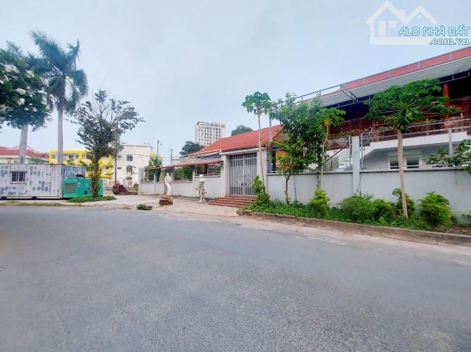 BIỆT THỰ ĐƠN LẬP LÔ GÓC 3 TẦNG 15X20 - KHU NAM LONG - BẾN XƯA THẠNH XUÂN Q12 - NHẸ 20 TỶ x - 4