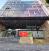 Bán tòa văn phòng mặt phố Nguyễn Hoàng diện tích gần 300m x 7tầng 93tỷ lô góc cho thuê 2tỷ