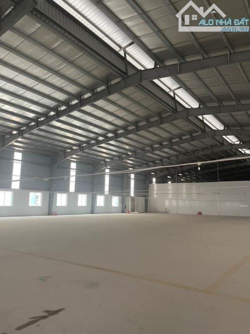 Cho thuê kho xưởng KCN Yên Mỹ, Hưng Yên. Diện tích kho xưởng 2350m2 , 2800m2. có pccc