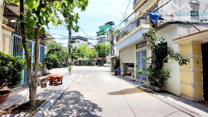 🏡BÁN ĐẤT TẶNG NHÀ SÂN VƯỜN LÂM HẠ🎯GIÁ TỐT-NHÀ TO RỘNG-OTO VÀO NHÀ🎯GIÁ: 33TỶ6❣️202 m² - 1