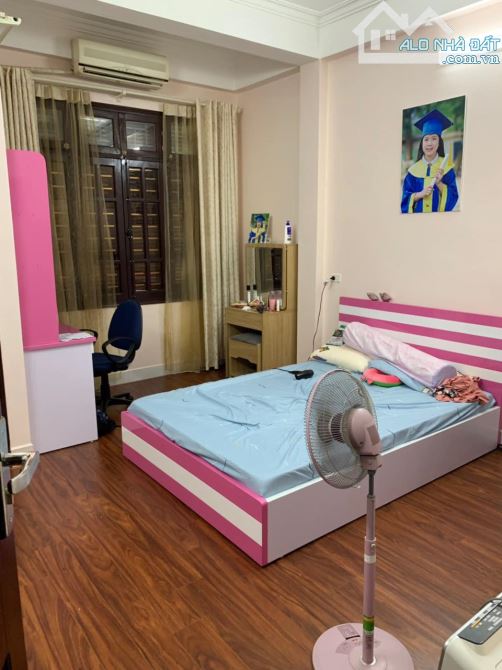 Bán nhà Cầu Giấy Hoàng Quốc Việt phân lô ô tô 2 thoáng 60m 4 tầng 13.2 tỷ - 1