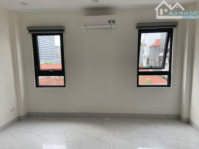 Cho thuê văn phòng mới cứng 90m2 phố Xã Đàn, giá chỉ 15 triệu. - 2