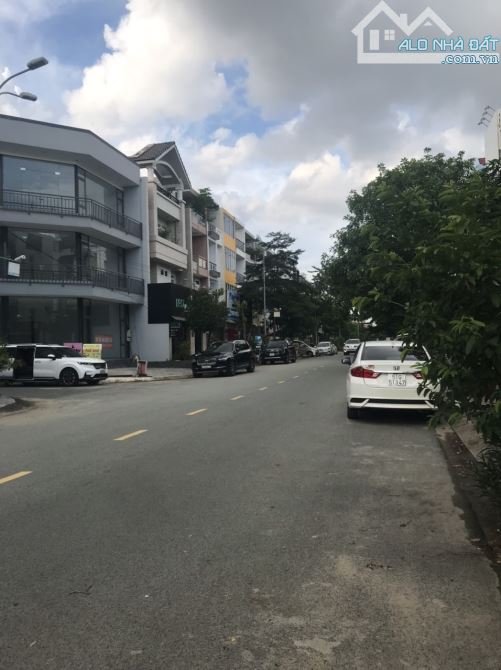 Gía rẻ bán gấp. Bán đất đường Bùi Tá Hán, p.An Phú.  12x16m, chỉ: 170tr/m2. Gần Công Viên - 4