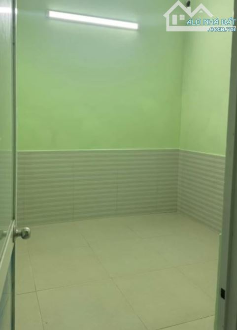 Bán nhà C4 Yên Nghĩa, Hà Đông, 42m2, 2 ngủ, đường rộng ôtô đỗ cửa, trung tâm, giá rẻ - 4