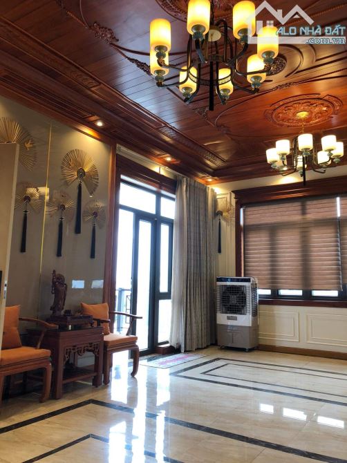 Siêu Biệt thự mặt tiền. Thiết kế hiện đại nội thất nhập khẩu Châu Âu. 300m2 - 8