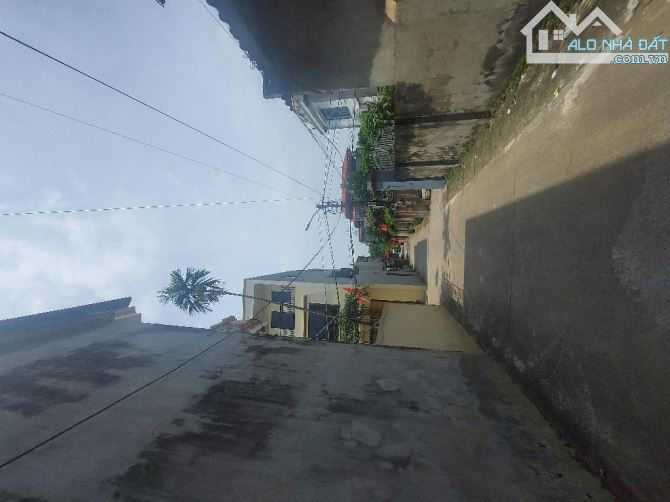 BÁN ĐẤT TẶNG NHÀ PHÂN LÔ Ô TÔ PHỐ  LẠC LONG QUÂN TÂY HỒ 17 TỶ DT 140M2 MT 7M.