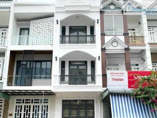 NHÀ THUÊ DIỆN TÍCH 462M2 MẶT TIỀN HUỲNH THÚC KHÁNG, PHAN THIẾT