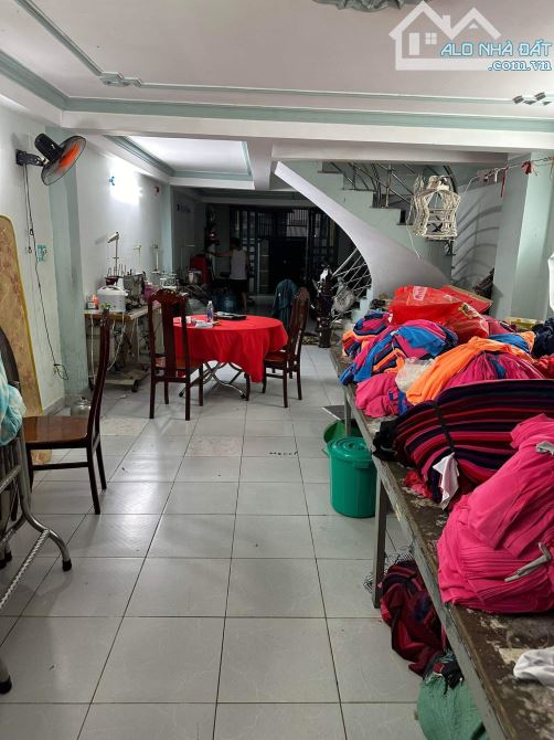 Hẻm xe hơi , thông sát Mt Hoàng Sa Tân Bình 140m² 5 tầng 8pn chỉ 14.3 tỉ - 1