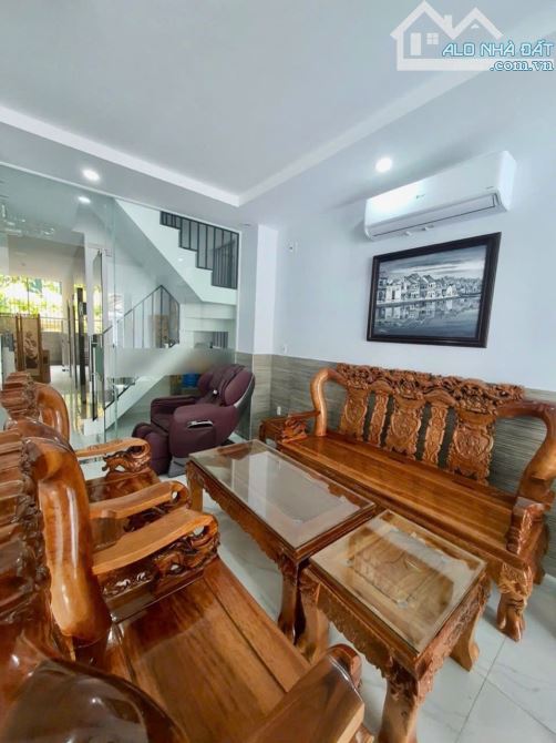 🧨🧨KS 6 tầng  sân thượng DT260m2, ngang 10.15m. Đang cho thuê 60 triệu tháng. 10 căn hộ - 1