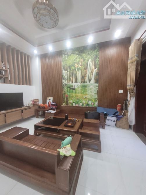 🏡🏡🏡Bán Nhà 1 Trệt 3 Lầu Hoàn Công Mặt Tiền Đường Võ Văn Tần 102M2 (5x20,4) - Giá: 9Tỷ - 1