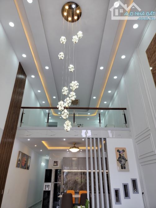 Nhà 2 tầng siêu đẹp, nội thất vip MT Phạm Như Xương, 121m2, đường 7,5m, , gần ĐHSP, giá rẻ - 2