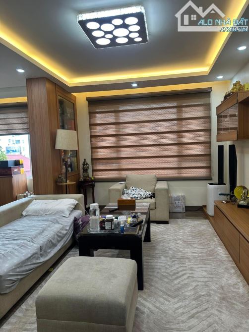 HOÀNG QUỐC VIỆT :85m2*7 t*9m:Lô góc 3 thoáng - phân lô - thang máy - ô tô tránh - kinh doa - 2