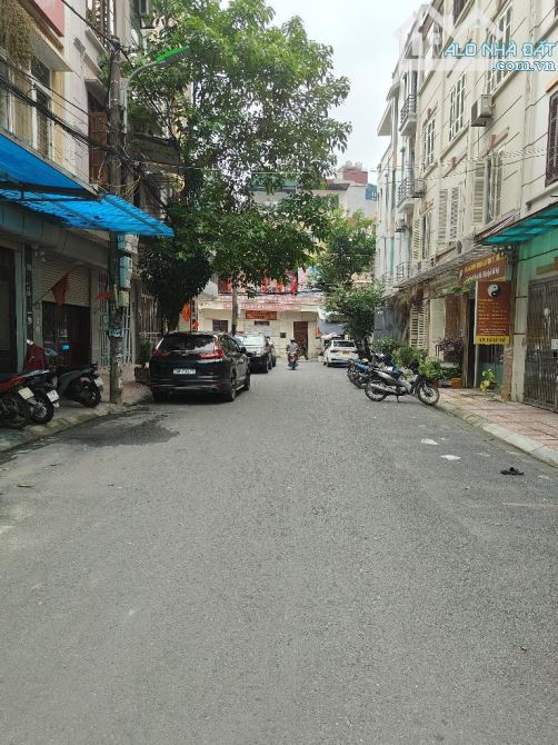 Hiếm, Phân lô 46m2 Hoàng Quốc Việt 5 tầng, vỉa hè, ô tô tránh, 2 mặt thoáng, ô chờ TM 13,6