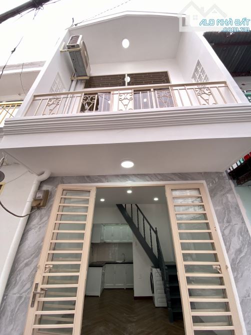 Bán Nhà Hẻm Nguyên Hồng P11 Bình Thạnh 20m2 Gần Mặt Tiền Giá 3 Tỷ