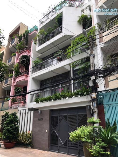 Khan Hiếm! HXH Pasteur. P6. Q3. DT: 10*14m. 3 tầng. Giá 38 tỷ TL