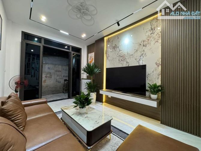 BÁN NHÀ LÔ GÓC QUANG TRUNG - HÀ ĐÔNG - 45M - 7T THANG MÁY - PL  - OTO  - KD - HƠN 16 TỶ.