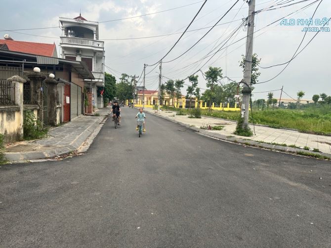 Phân Lô-Vỉa Hè-Đường Ô Tô 45 Chỗ-DT 120m²-MT 5,5m-Nguyên Khê-Đông Anh - 1