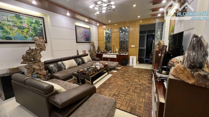 Nhà dân 100m x 4 tầng Trần Nguyên Hãn. Giá 8.6 tỷ. - 1