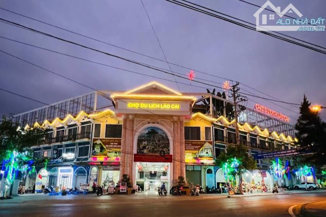 Đầu tư shophouse tại chợ du lịch lớn nhất cả nước thu về 16-20 triệu/tháng - 2