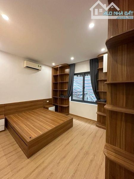 Bán nhà Trịnh Đình Cửu -Hoàng Mai, DT 42m2 , nhỉnh 6 tỷ , cách oto tránh 20m - 2