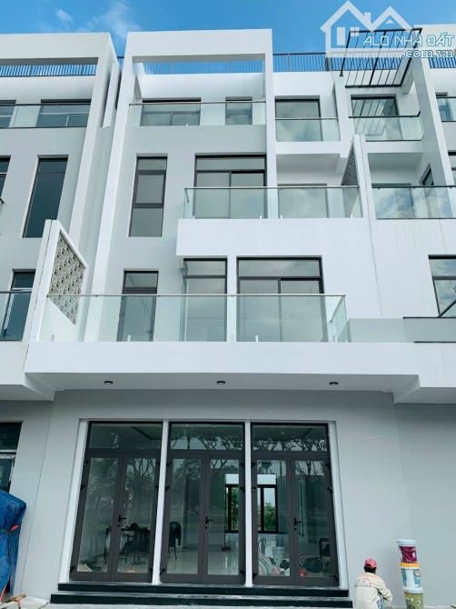 Cho thuê shophouse Nguyễn Sinh Sắc giá rẻ từ 25tr - 3