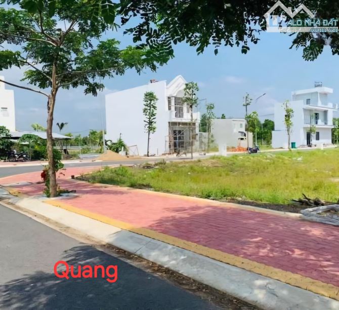 Hàng nóng vừa về chào ngay cho anh chị lô Góc mt QL51, 222m2 giá 2.2ty, kế bên SBLT