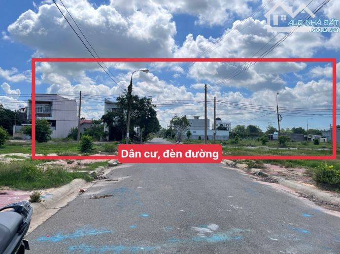 BÁN ĐẤT TRUNG TÂM TT ĐẤT ĐỎ - ĐƯỜNG NHỰA VỈA HÈ DÂN CƯ ĐÔNG KÍN - 2