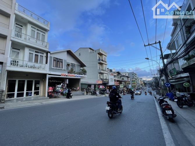 Bán nhà mặt tiền phố đang kinh doanh ngay chợ lớn phường 6, Đà Lạt, 222m2, ngang 15m - 2