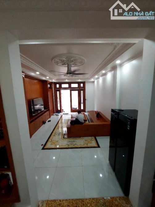 NHÀ PHỐ 5 TẦNG - THANG MÁY  - KHU PHÂN LÔ CAO CẤP ĐƯỜNG SỐ HOÀNG QUỐC VIỆT, P. PHÚ MỸ, Q7 - 2