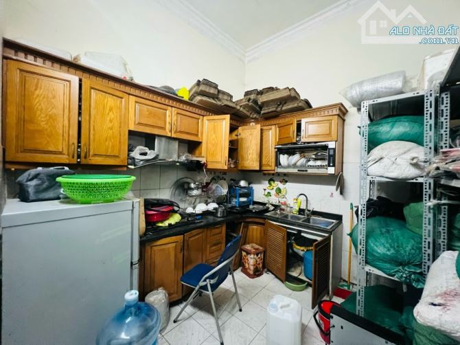 Bán nhà 76m2 Giải Phóng, 2 mặt thoáng, ngõ ô tô tránh chỉ 15 tỷ - 3