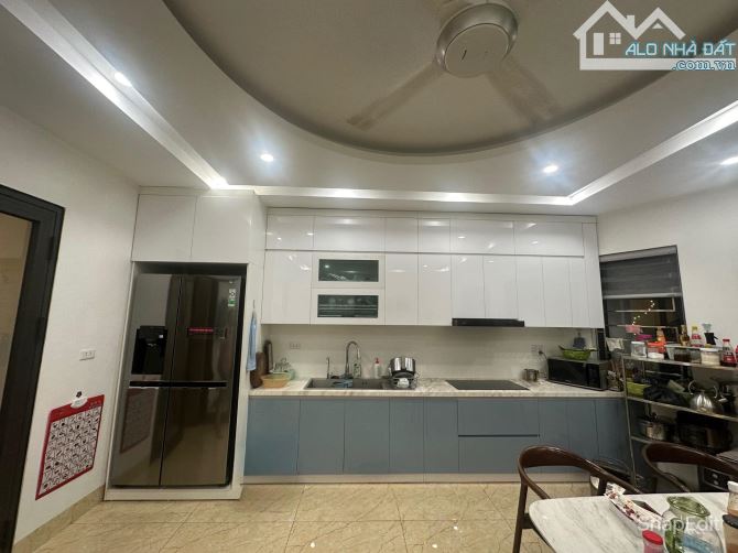 BÁN NHÀ 2 THOÁNG TRƯỚC SAU 17 TỶ 90m 6 TẦNG MT 5m GARA Ô TÔ 7 CHỖ LẠC LONG QUÂN CẦU GIẤY - 5
