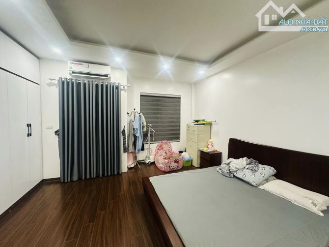 BÁN NHÀ 2 THOÁNG TRƯỚC SAU 17 TỶ 90m 6 TẦNG MT 5m GARA Ô TÔ 7 CHỖ LẠC LONG QUÂN CẦU GIẤY - 7