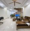 Cần Gấp Bán Nhà Việt Hưng, Long Biên, Lô Góc thoáng, Gần Ô Tô, 5T, 44m2 chỉ 7,35 tỷ