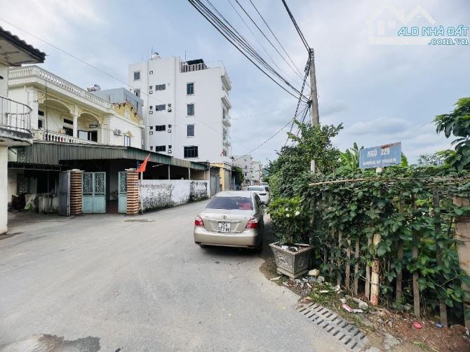 Bán nhà di trạch,ngõ nông ô tô gần 5 tầng mới cứng giá chỉ nhỉnh 4 tỷ