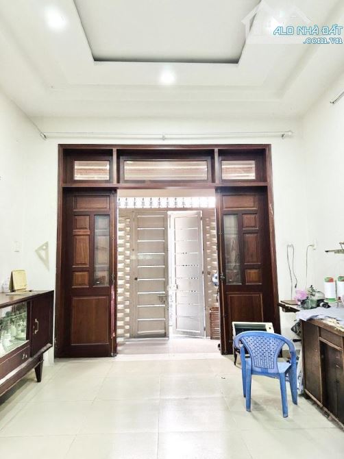 NHÀ 4 TẦNG - Tứ Hải, Đất Thánh, P6, Tân Bình -  DT 72m2 - 4.1 x 18, Giá 9.7 tỷ TL