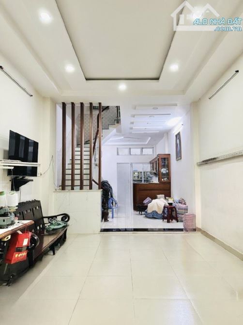 NHÀ 4 TẦNG - Tứ Hải, Đất Thánh, P6, Tân Bình -  DT 72m2 - 4.1 x 18, Giá 9.7 tỷ TL - 1