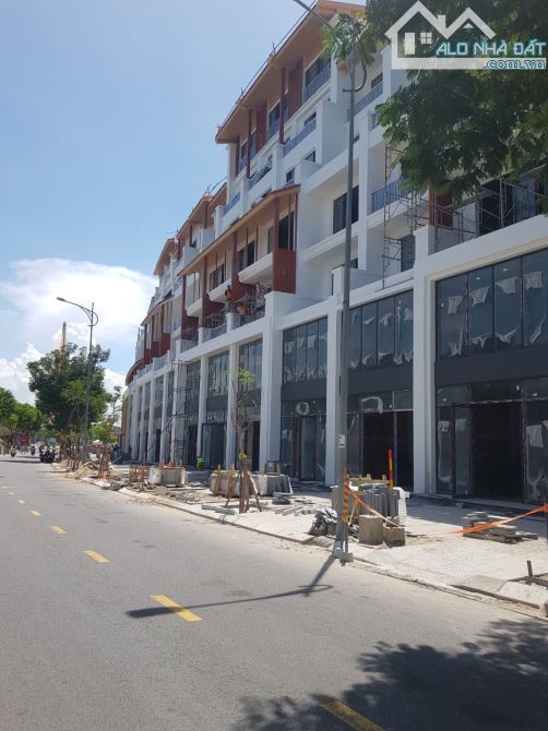 GIỚI THIỆU SIÊU PHẨM 5 TẦNG MẶT TIỀN ĐƯỜNG TRẦN HƯNG ĐẠO - ĐA DẠNG LOẠI HÌNH KINH DOANH - 1