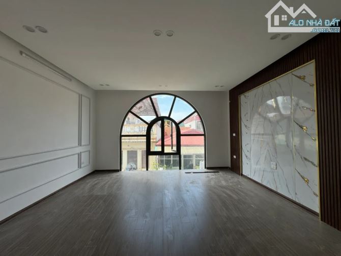 Bán nhà phố Vương Thừa Vũ 47m x 6 T x MT 5.1m x 15.9 tỷ. Gara ô tô,Thang máy. - 2