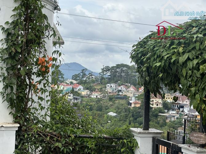 Bán biệt thự mặt tiền đường Yên Thế P10 Đà Lạt , khu biệt thự sang trọng view thông xanh . - 2