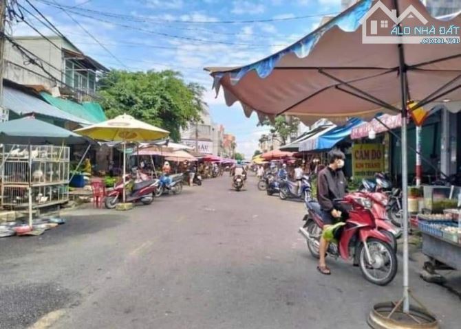 Mặt bằng kinh doanh đường Nguyễn Thị Nê, Phú Hòa Đông, Dt 206m2 ( 8x25.75)m Giá 1 tỷ 070 - 2
