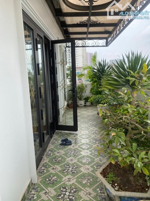 TÒA NHÀ MẶT ĐƯỜNG KIM ĐỒNG, 120M2 - 10 TẦNG, THANG MÁY, VỈA HÈ RỘNG, KINH DOANH.