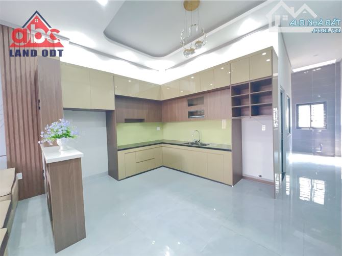 Bán nhà 1 trệt 1 lầu Tân Phong, Biên Hòa, Đồng Nai, 90m2, giá 4 tỷ 300.