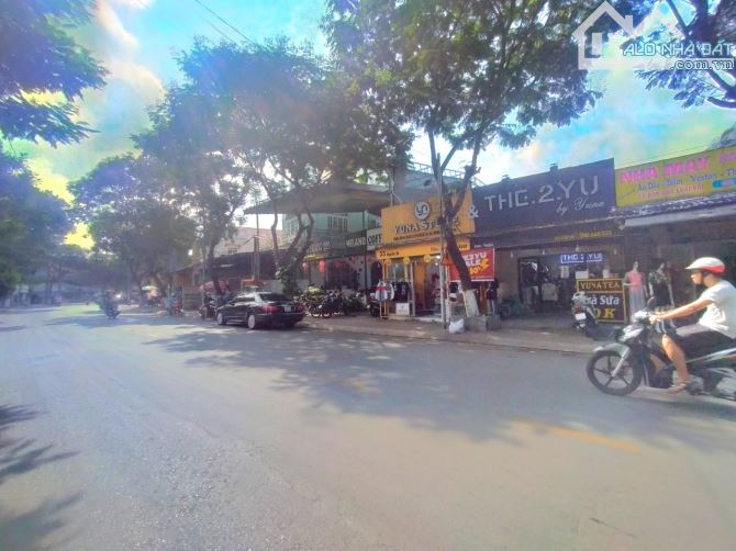 Đất mặt tiền đường Nguyễn Du, phường Dĩ An, thành phố Dĩ An.