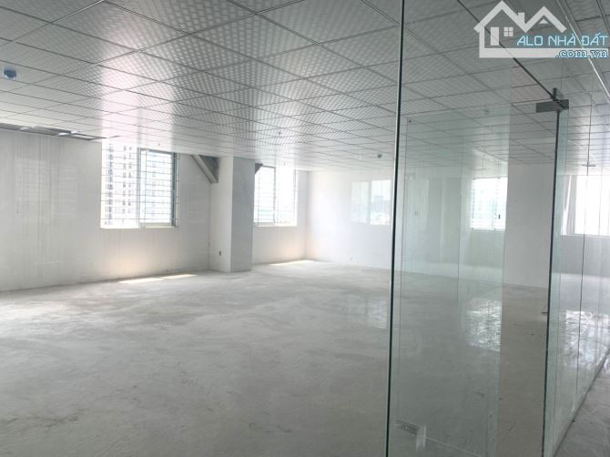 Cho Thuê văn Phòng Phường tân thuận động, Quận 7. DT 1500m2 ( cắt linh động) giá chỉ 200